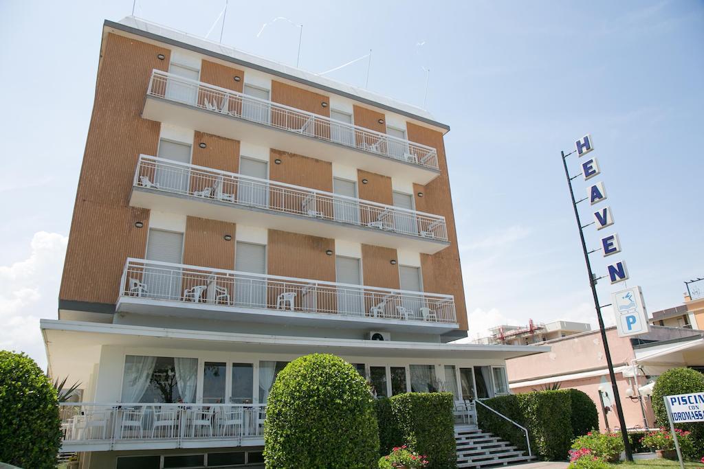 Hotel Heaven Rímini Exterior foto