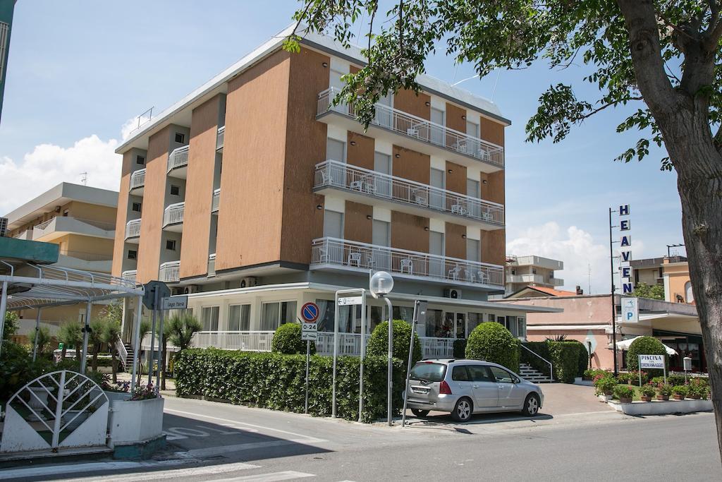 Hotel Heaven Rímini Exterior foto